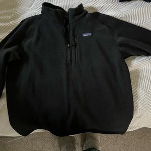 Patagonia black better sweater male XL